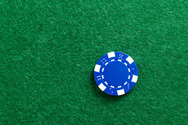 kapan138 platform showing live-dealer table, sportsbook, and slot games on mobile screen